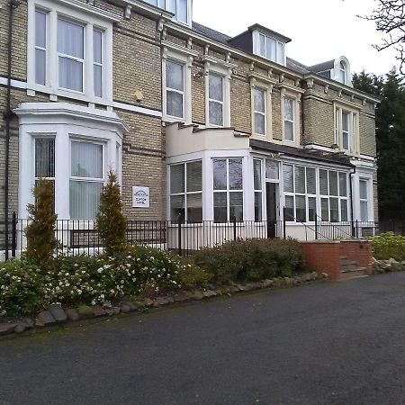 Oyo Clifton Hotel Newcastle upon Tyne Exterior foto